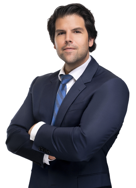 Founding partner at law firm, expert in litigation and corporate law, active in Thunder Bay.